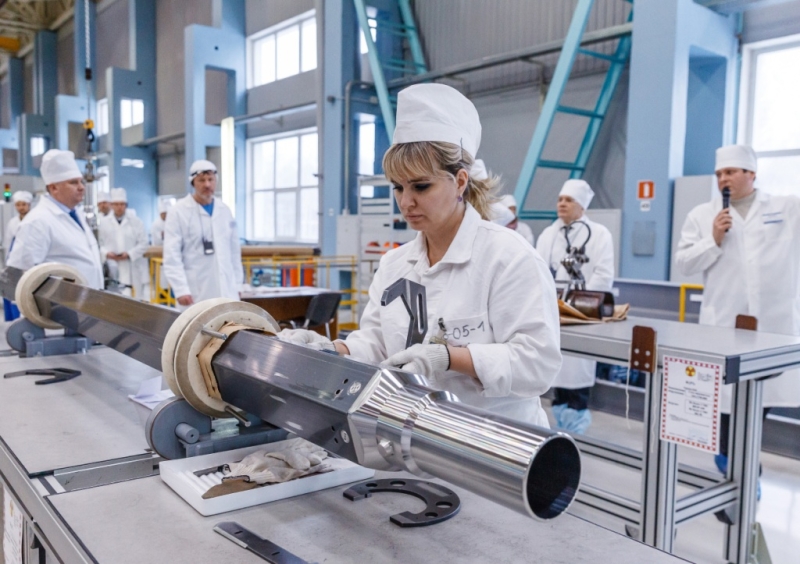 Самокат не&nbsp;выдержит двоих